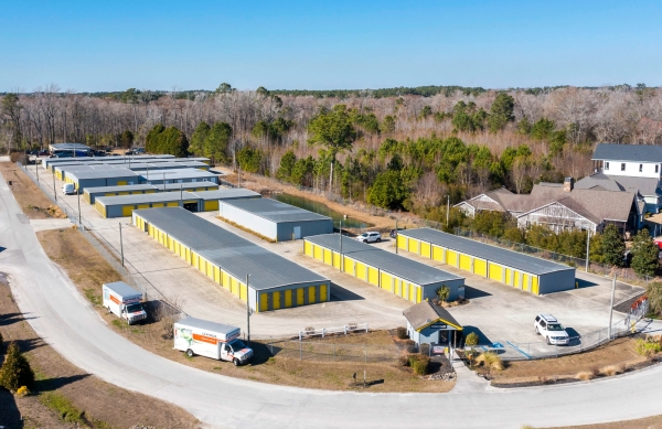 Facility photo: //images.sparefoot.com/medium/24212068c43985024af.jpg
