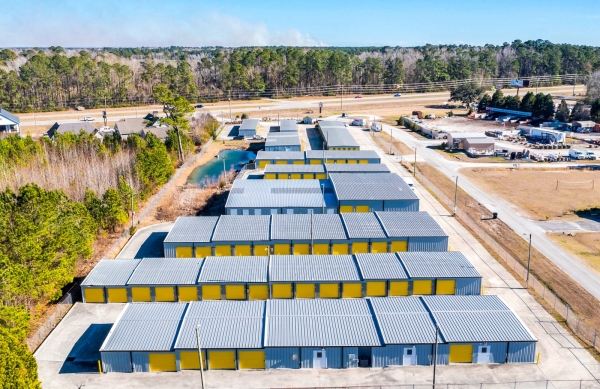 Facility photo: //images.sparefoot.com/medium/24212068c4398bab6a5.jpg