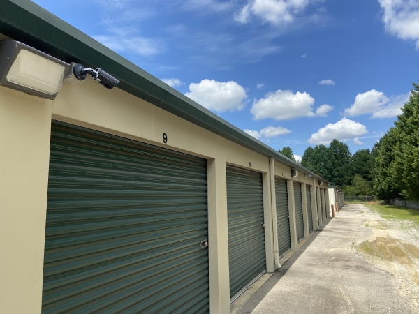 Facility photo: //images.sparefoot.com/medium/24212168c43a45db06c.jpg
