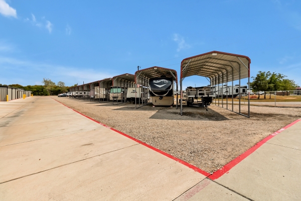 Facility photo: //images.sparefoot.com/medium/24213268c8473eda289.jpg