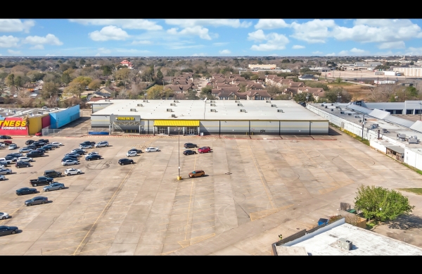 Storage Units at Storage King USA - 101 - Houston, TX - Gulf Freeway - 12336 Gulf Freeway