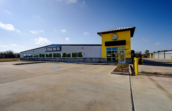 Storage Units at Storage King USA - 110 - League City, TX - State Hwy 3 - 2615 State Highway 3