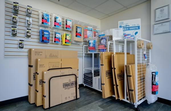 Storage Units at Storage King USA - 110 - League City, TX - State Hwy 3 - 2615 State Highway 3