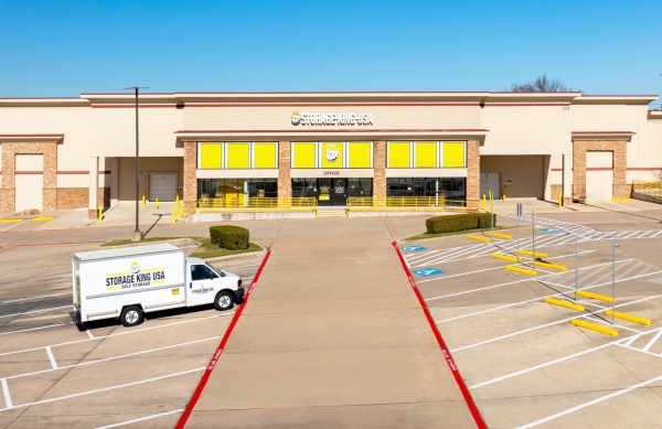 Storage Units at Storage King USA - 127 - Carrollton, TX - Rosemeade Pkwy - 2515 East Rosemeade Parkway