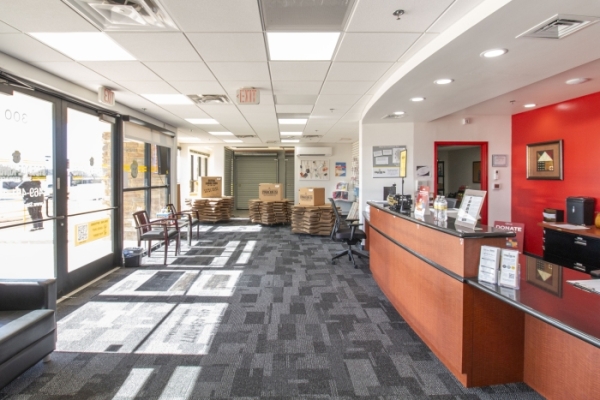 Storage Units at Storage King USA - 127 - Carrollton, TX - Rosemeade Pkwy - 2515 East Rosemeade Parkway