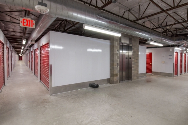 Storage Units at Storage King USA - 127 - Carrollton, TX - Rosemeade Pkwy - 2515 East Rosemeade Parkway