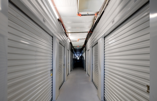 Facility photo: //images.sparefoot.com/medium/24215268c98ae665254.jpg