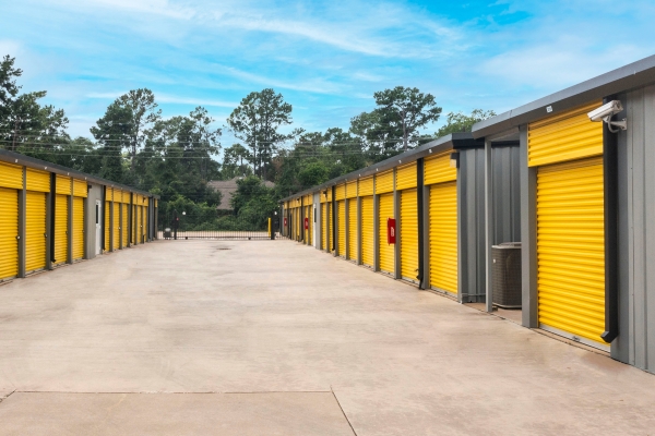 Storage Units at Storage King USA - 140 - Cypress, TX. - Grant Road - 13330 Grant Road