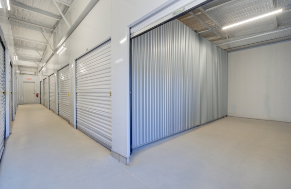 Storage Units at Storage King USA - 150 - Veterans Memorial Dr - 13001 Veterans Memorial Drive