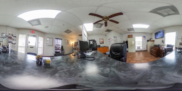 Facility photo: //images.sparefoot.com/medium/24216868cace47766c3.jpg