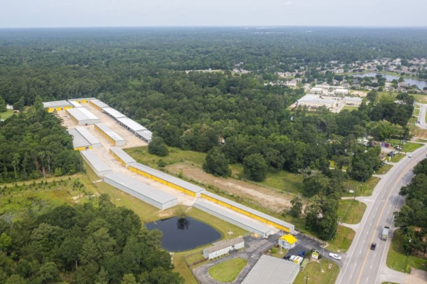 Facility photo: //images.sparefoot.com/medium/24216868cace499d188.jpg