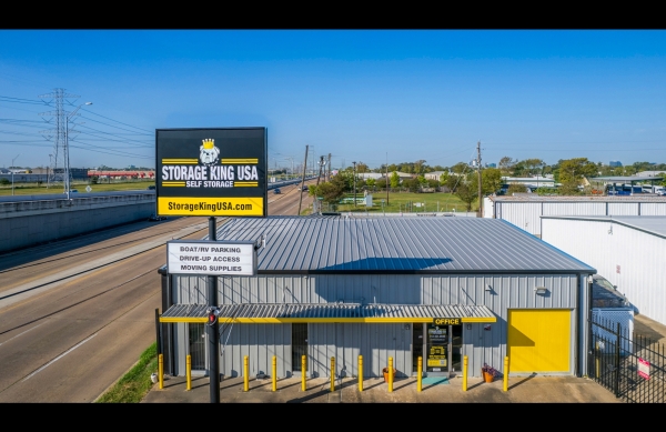 Storage Units at Storage King USA - 152 - Houston, TX. - Westpark Drive - 9000 Westpark Drive