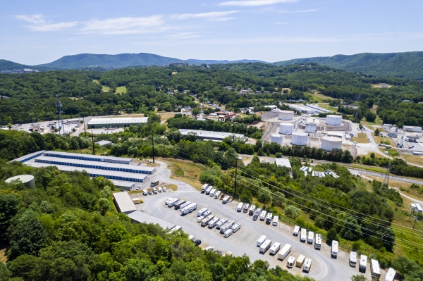 Facility photo: //images.sparefoot.com/medium/24217768cae0ba07aae.jpg