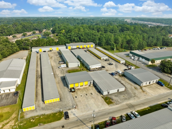 Facility photo: //images.sparefoot.com/medium/24217868cae2d71de0d.jpg