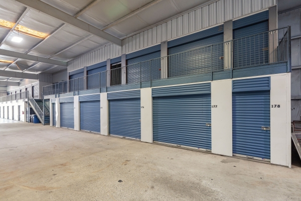 Facility photo: //images.sparefoot.com/medium/24218468d6e3366a999.jpg