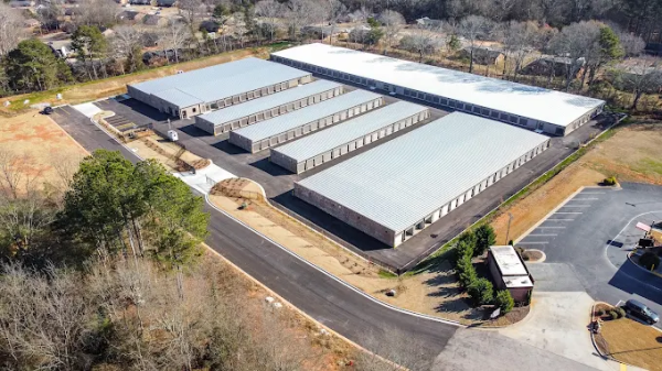 Facility photo: //images.sparefoot.com/medium/24218768dacbe6505da.jpg