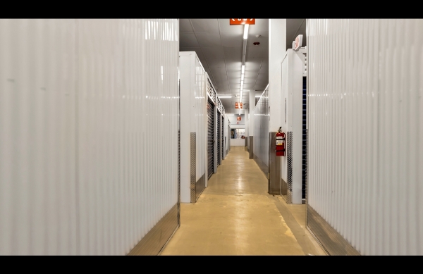 Facility photo: //images.sparefoot.com/medium/24219268cc1b73f0c89.jpg