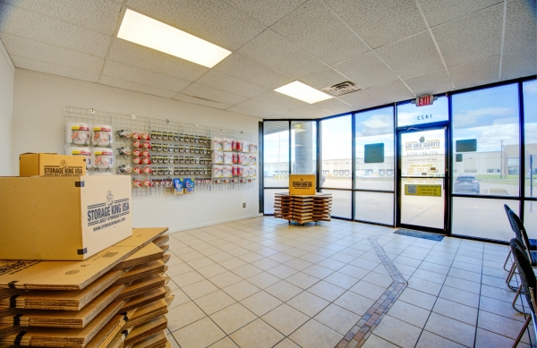 Facility photo: //images.sparefoot.com/medium/24219468cc209f3953c.jpg