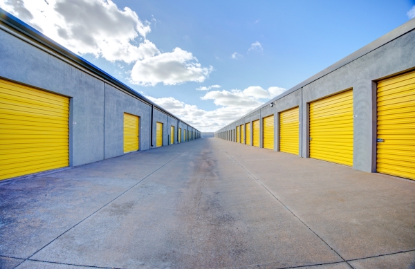 Facility photo: //images.sparefoot.com/medium/24219468cc20ab36d91.jpg