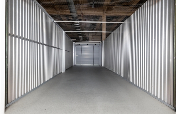 Facility photo: //images.sparefoot.com/medium/24219668ccc3881831d.jpg