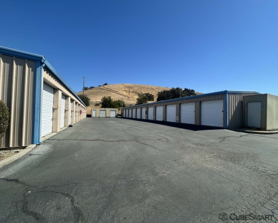 Facility photo: //images.sparefoot.com/medium/24219868e6079052f8c.jpg