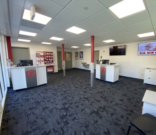 Facility photo: //images.sparefoot.com/medium/24219968df7ae0dea15.jpg