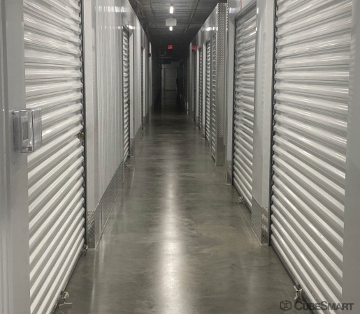Facility photo: //images.sparefoot.com/medium/24219968df7ae28b1e9.jpg