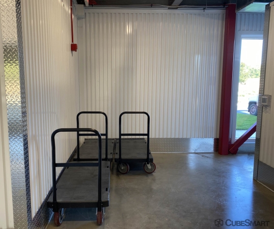 Facility photo: //images.sparefoot.com/medium/24219968df7ae59e428.jpg