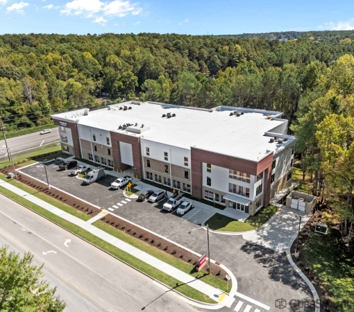 Facility photo: //images.sparefoot.com/medium/242199690324554d1e7.jpg