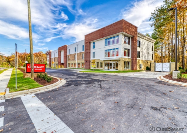 Facility photo: //images.sparefoot.com/medium/242199697734218a7e1.jpg