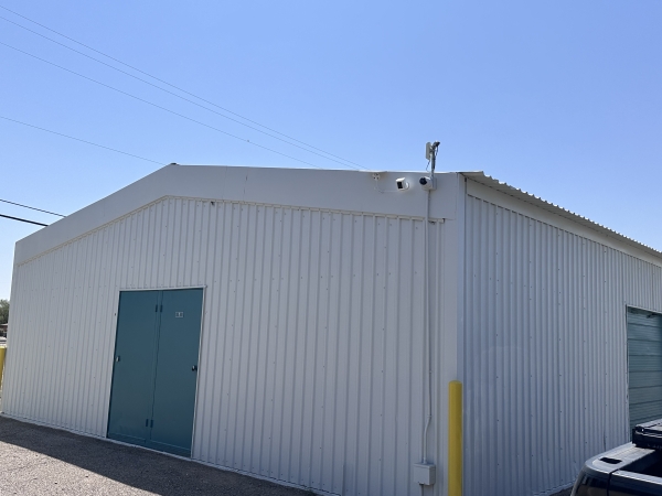 Facility photo: //images.sparefoot.com/medium/24221268cc8650177d0.jpg