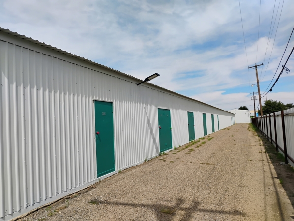 Facility photo: //images.sparefoot.com/medium/24221268cda0a1aa06a.jpg