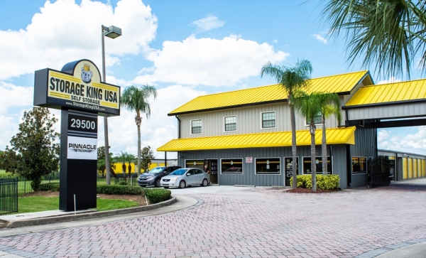 Facility photo: //images.sparefoot.com/medium/24221668cd816b1922d.jpg
