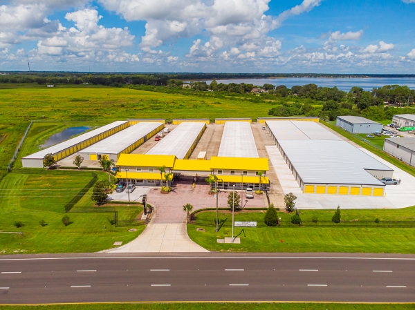 Facility photo: //images.sparefoot.com/medium/24221668cd81775748e.jpg
