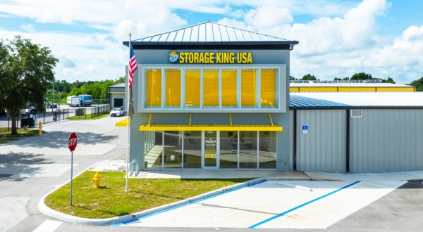 Facility photo: //images.sparefoot.com/medium/24222368cd84bd43456.jpg