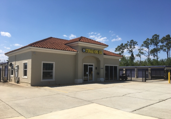 Facility photo: //images.sparefoot.com/medium/24224568d2d9a55c47d.jpg