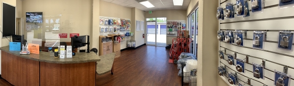 Facility photo: //images.sparefoot.com/medium/24224568d2d9aa6269e.jpg