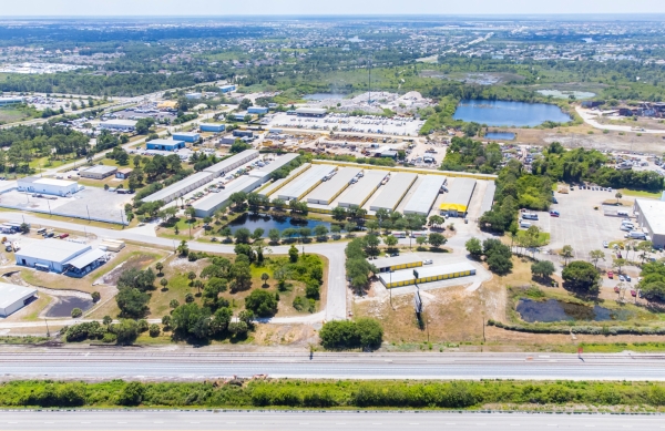 Facility photo: //images.sparefoot.com/medium/24224568d2d9acecf58.jpg