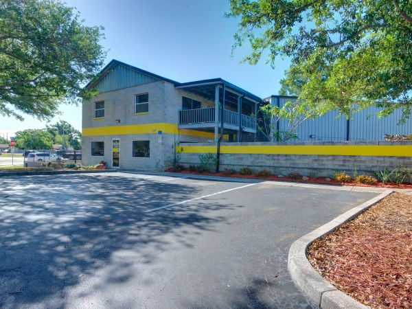 Storage Units at Storage King USA - 179 - Pinellas Park, FL - Gandy Blvd - 3501 Gandy Boulevard North
