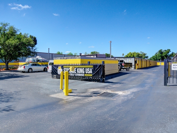 Storage Units at Storage King USA - 179 - Pinellas Park, FL - Gandy Blvd - 3501 Gandy Boulevard North