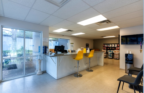 Facility photo: //images.sparefoot.com/medium/24225468e5785560b68.jpg
