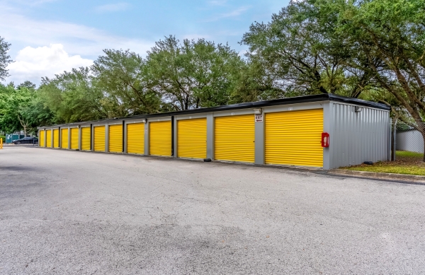 Facility photo: //images.sparefoot.com/medium/24225468e578863fda3.jpg