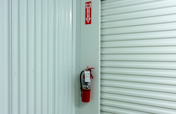 Facility photo: //images.sparefoot.com/medium/24225468e578a329f11.jpg