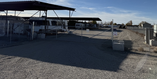 Facility photo: //images.sparefoot.com/medium/2422626970efc961c35.jpg