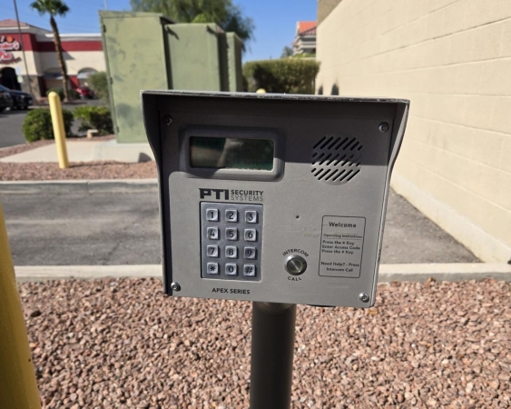 Storage Units at Extra Space Storage - 2252 - Las Vegas - 6240 S Rainbow Blvd - 6240 South Rainbow Boulevard