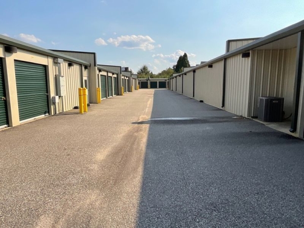 Facility photo: //images.sparefoot.com/medium/2422676904f220e5606.jpg