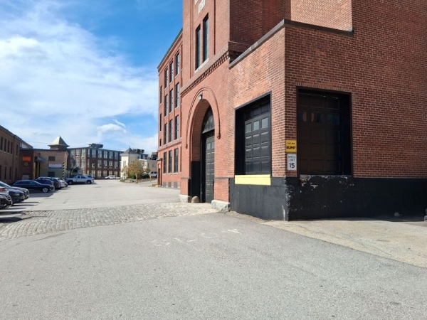 Facility photo: //images.sparefoot.com/medium/2422746904f7e45e802.jpg