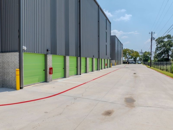 Storage Units at Extra Space Storage - 6545 - Austin - 14926 Ranch Rd 620 N - 14926 Ranch Road 620 North