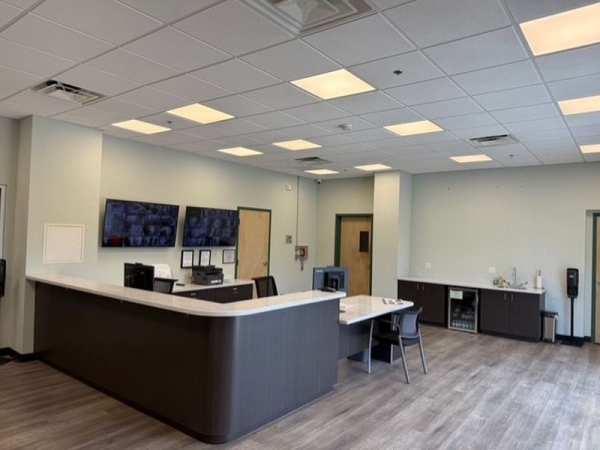 Facility photo: //images.sparefoot.com/medium/2422836904f26c0dfdd.jpg