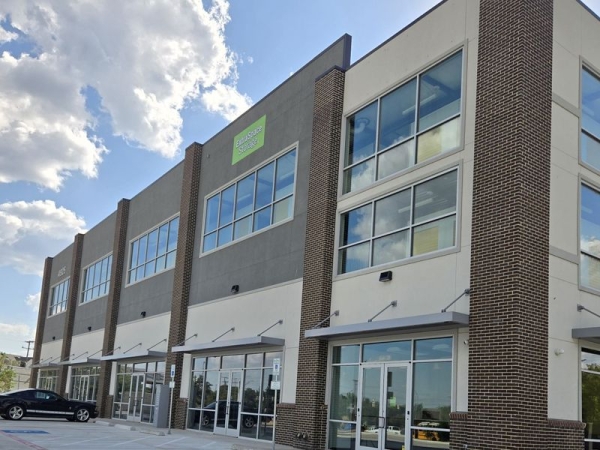 Facility photo: //images.sparefoot.com/medium/2422856904f6b7e3fde.jpg